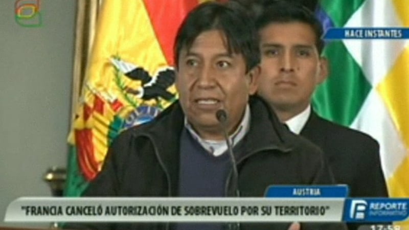 Foreign Minister David Choquehuanca denied that Edward Snowden was on the plane