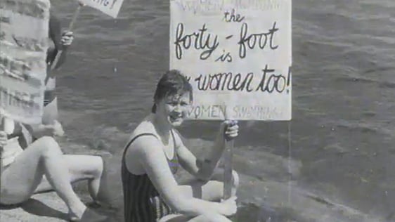 Women at the Forty Foot, 1974