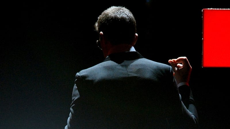 Finally, we get to see the back of Robin Thicke