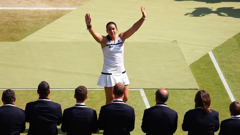 Marion Bartoli was largely untroubled in defeating Sabine Lisicki