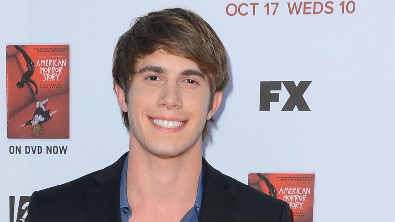 Blake Jenner set to wed co-star