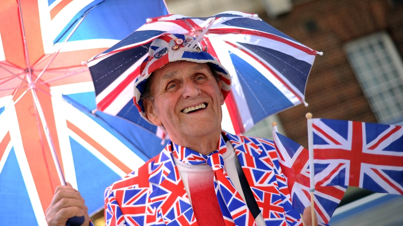 Royal fans wait outside the Lindo Wing of St Mary's Hospital in Paddington, London