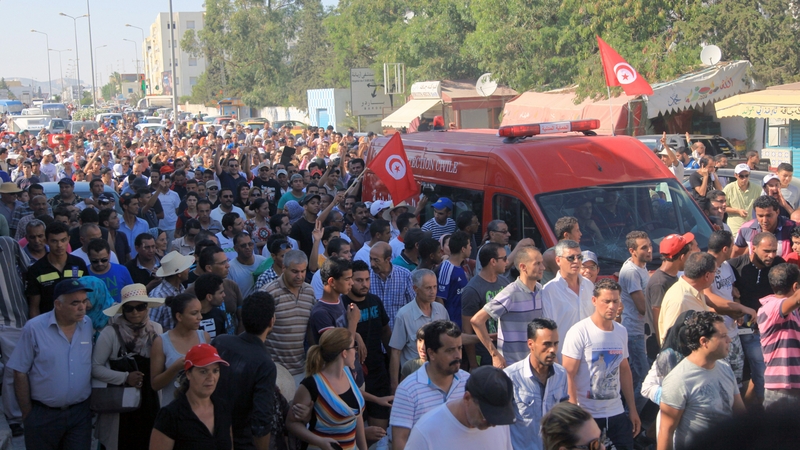 Tunis protest followed calls by the secular opposition for street rallies to topple the government
