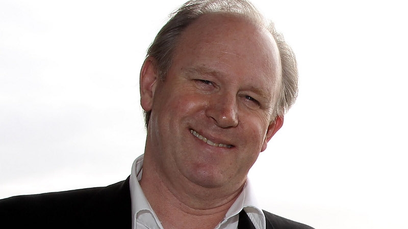 Peter Davison will make an appearance on Doctor Who Live tonight