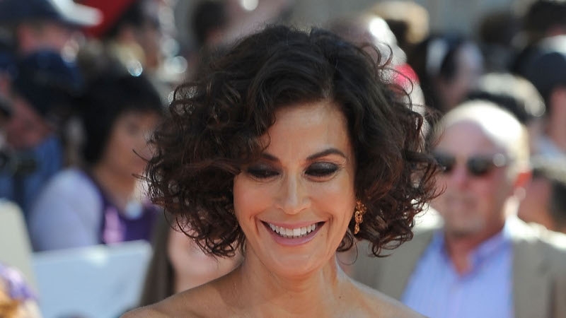 Teri Hatcher is looking for love