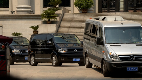 Convoy takes Bo Xilai away from the court house