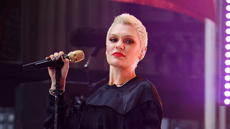 Jessie J almost lost the ability to walk