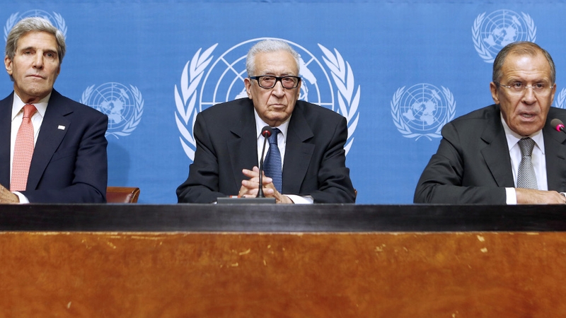 Ladkhar Brahimi (C) held talks in Geneva with John Kerry (L) and Sergei Lavrov on the Syrian situation