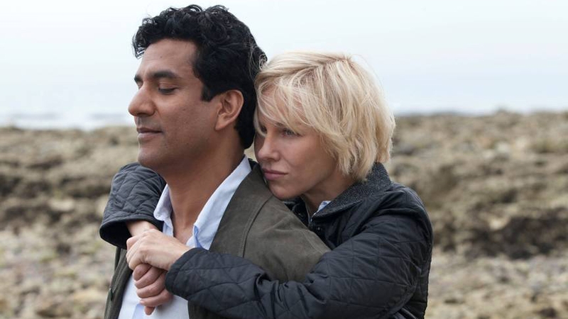 Naveen Andrews and Naomi Watts in Diana
