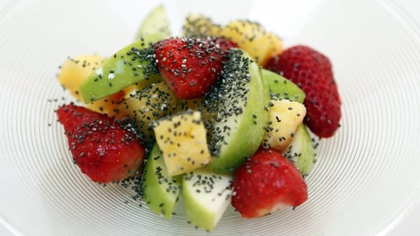 Chia bia simple fruit salad