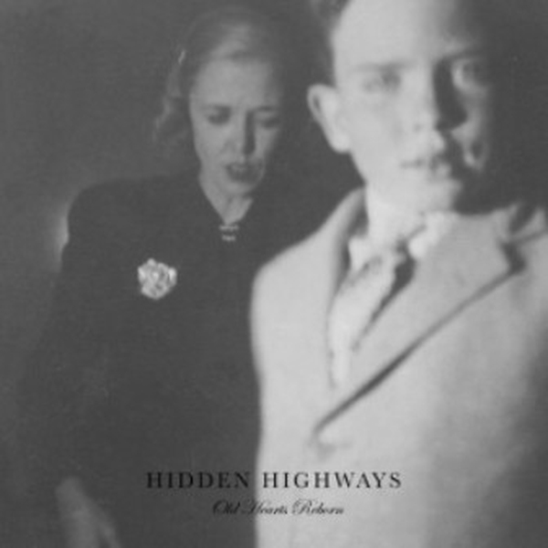 Alone-at-the-end-of-the-bar sound