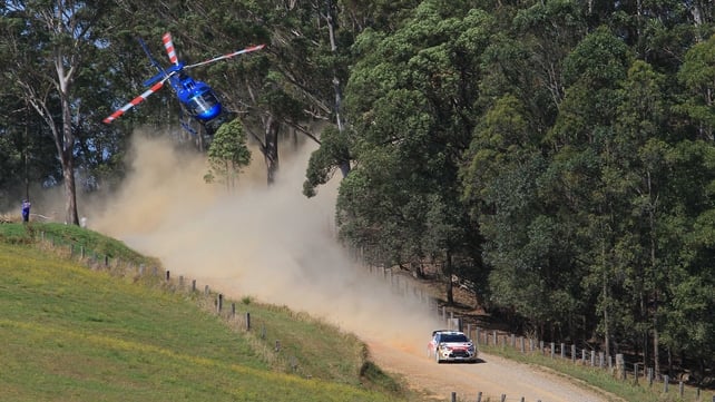 Mikko Hirvonen leaves a trail of dust in his wake at Rally Australia