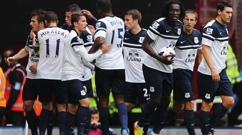 Leighton Baines and Romelu Lukaku helped Everton take three points