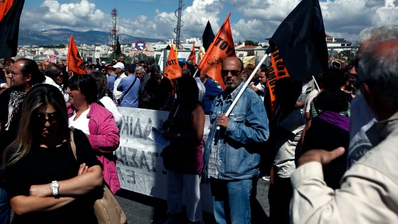 Greek teachers announced a series of strikes starting protest against job transfers and lay offs