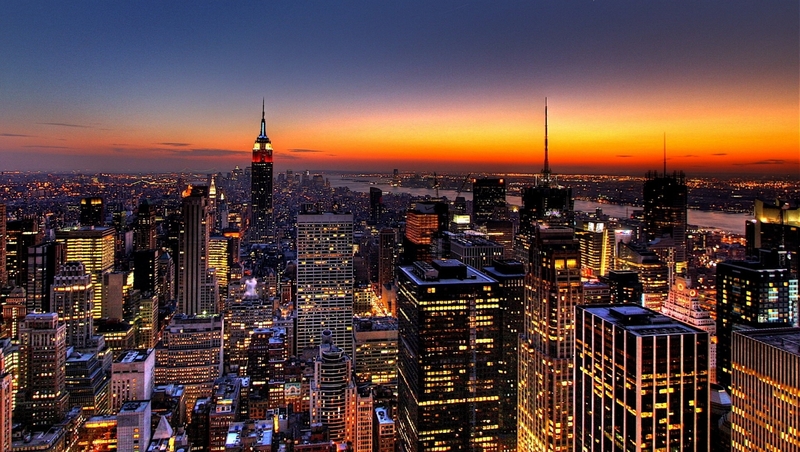 The Big Apple at night