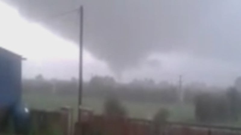 Locals captured the cloud on video as it made its way through Clonfert