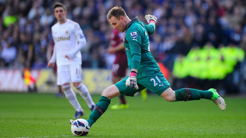 Rob Elliott has been called into the Ireland squad