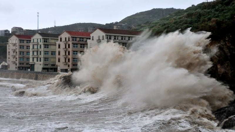 Typhoon Fitow has brought rainstorms to many areas in Fujian and Zhejiang Province