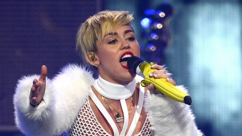 Miley Cyrus has topped the US charts with her new album Bangerz