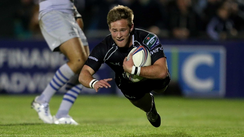 Kieran Marmion scores Connacht's opening try