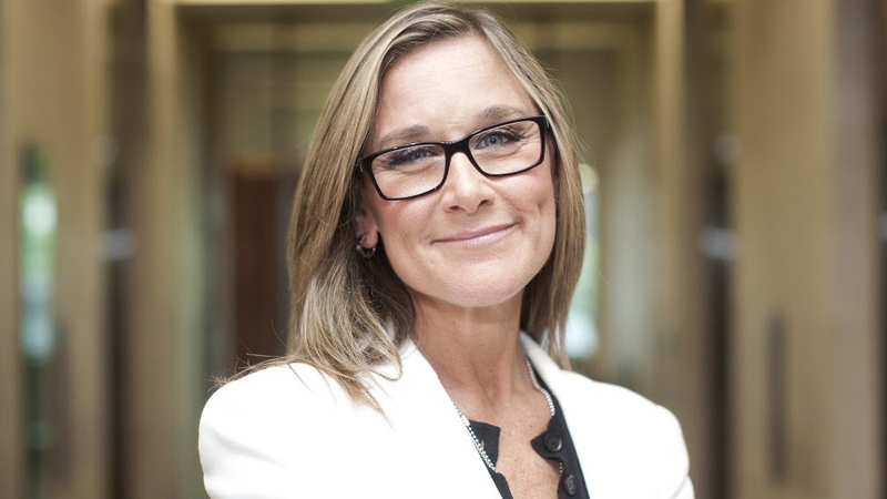 CEO of luxury goods group Burberry leaving for Apple