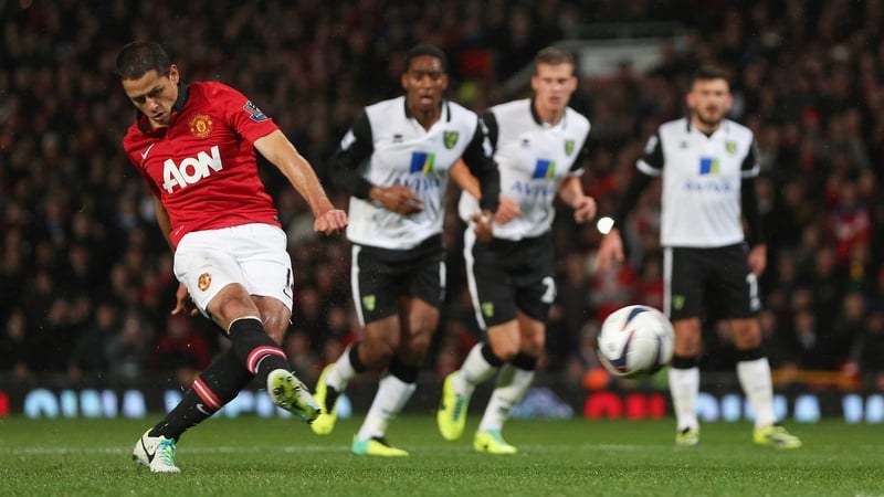 Javier Hernandez scores for United as they ease past Norwich