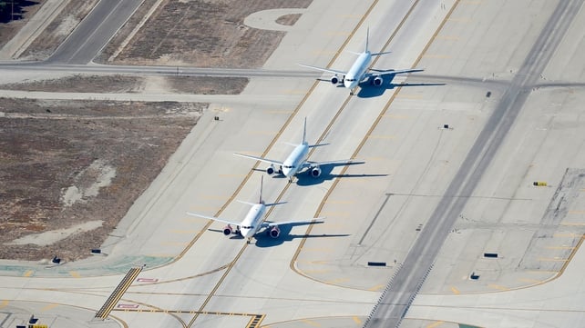 Planes queued up on runways waiting for clearance to move