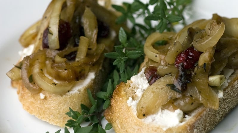 Kevin Dundon's Caramelised onion bread