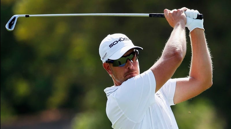 Stenson closing in on Race to Dubai title