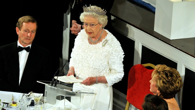 Queen Elizabeth opened her speech at the State dinner in Dublin Castle in Irish, greeting 'A Uachtaráin agus a chairde'