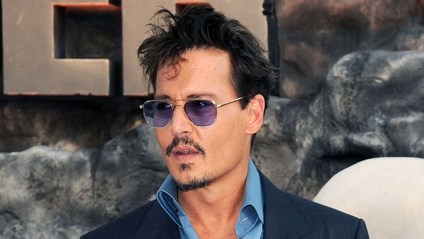 Johnny Depp comfirmed for Alice in Wonderland 2