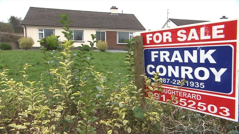 The house is located about 2km outside the village of Cong