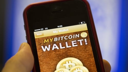 European Banking Authority warns of lack of protection or compensation for people whose 'digital wallets' are hacked