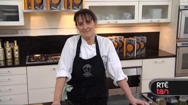 Watch! Chocolate Cupcakes with a twist!