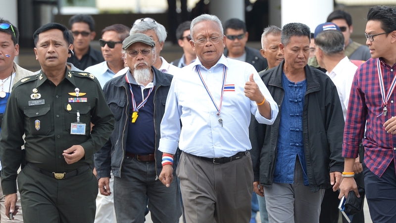Suthep Thaugsuban (centre) says reforms should be pushed through by an unelected 'people's council'