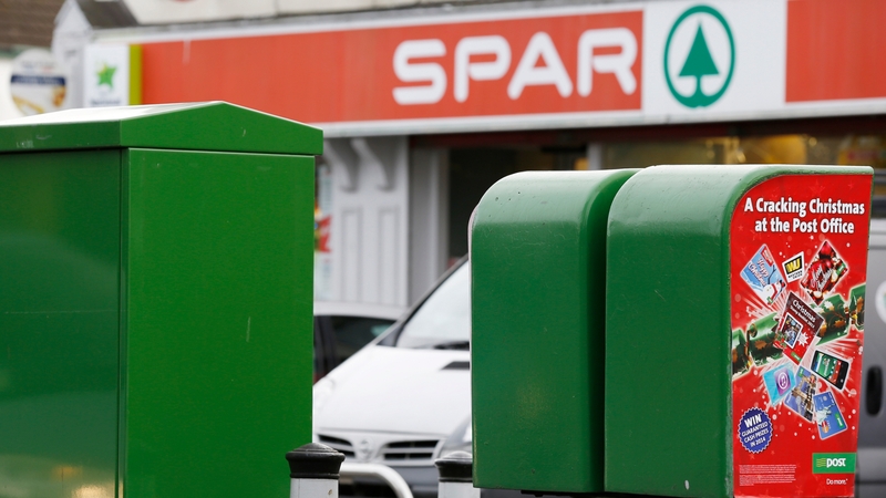 Two men armed with guns entered Clonsilla Post Office this morning (Pic: Sasko Lazarov, Photocall)