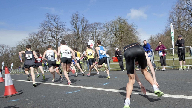 Despite an early stumble, Paul Robinson won the Great Ireland Mile at the Phoenix Park
