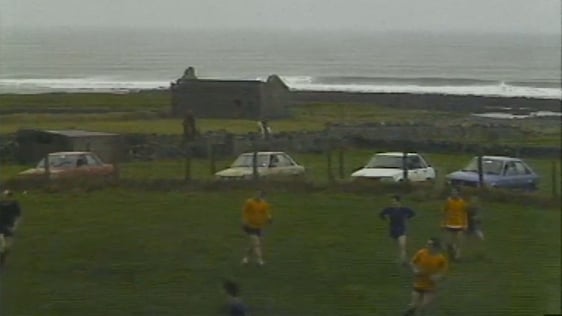Shannon Blues play against Easkey GAA Club, RTÉ News, 1989