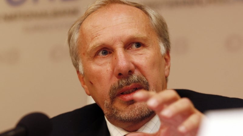 Ewald Nowotny has questioned the ECB's inflation target