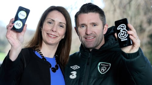 Three Ireland’s chief commercial officer Elaine Carey with Robbie Keane at its 4G service launch