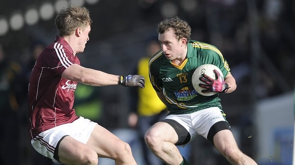 Meath's Eamonn Wallace takes on Galway's Donal O'Neill