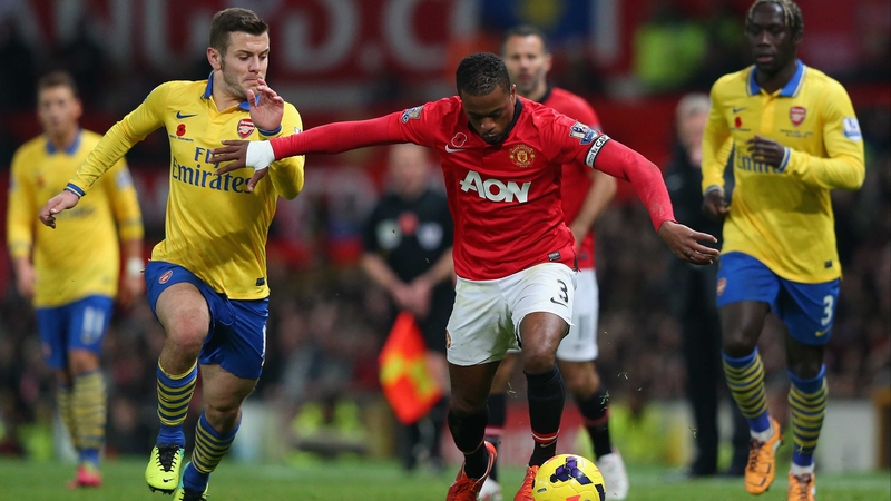 Patrice Evra has signed a one year extension to his Manchester United deal