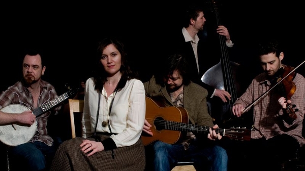 Watch: I Draw Slow cover Joni Mitchell's River