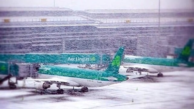 A dusting of snow at Dublin Airport (Pic: @DublinAirport)