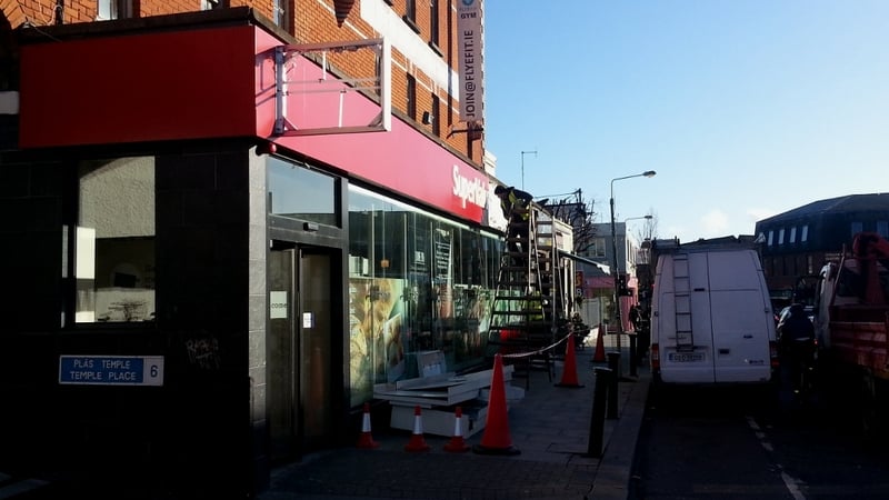 Superquinn in Ranelagh, Dublin being rebranded as a Supervalu store