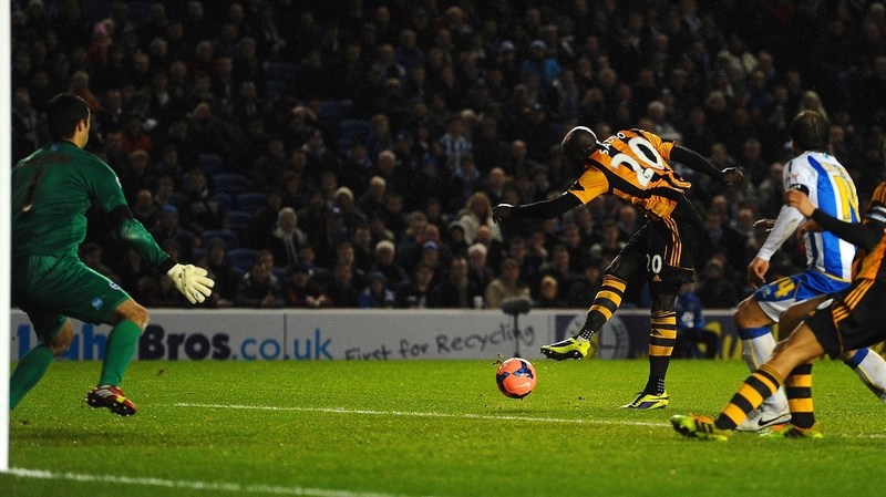 Yannick Sagbo scores an 85th minute equaliser for Hull