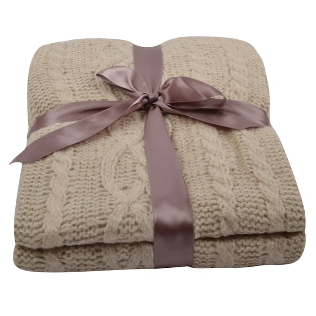 Cable Knit Throw€25.00