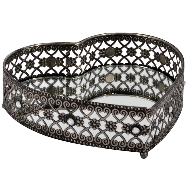 Heart Mirror Tray €12