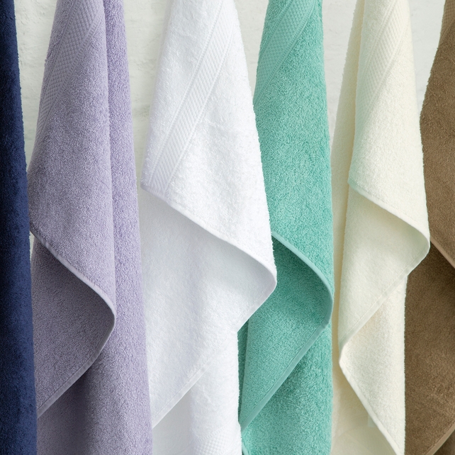 Plain Dye Hand Towels €3.00