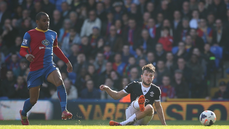 Jay Rodriguez of Southampton (r) nets the winner against Crystal Palace